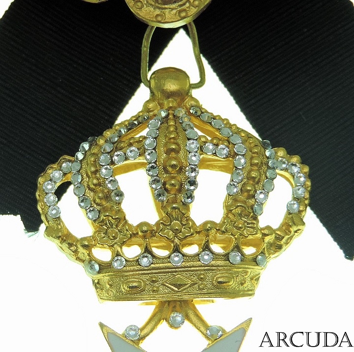 Крест ордена Св. Иоанна Иерусалимского мальтийский, командорский, кристаллами swarovski (муляж)